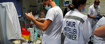 Equipe du SMUR sur une intervention - MACSF